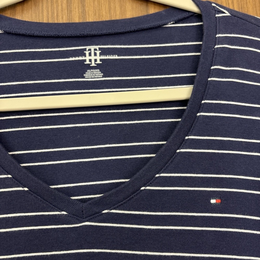 Lot Of 3 Tommy Hilfiger Long Sleeve Woman's Shirts Gray Navy Size XL - Picture 3 of 10